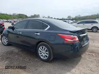 2013 Nissan Altima SV with VIN 1N4AL3AP7DN543921, listed as a IAAI auction lot 41920246 with 116,801 mi miles and . Bid and sale history available at carsss.com. Image 3.