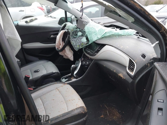 2018 Chevrolet Trax Premier with VIN 3GNCJRSB0JL363228, listed as a IAAI auction lot 41137129 with 66,275 mi miles. Bid and sale history available at carsss.com. Image 5.