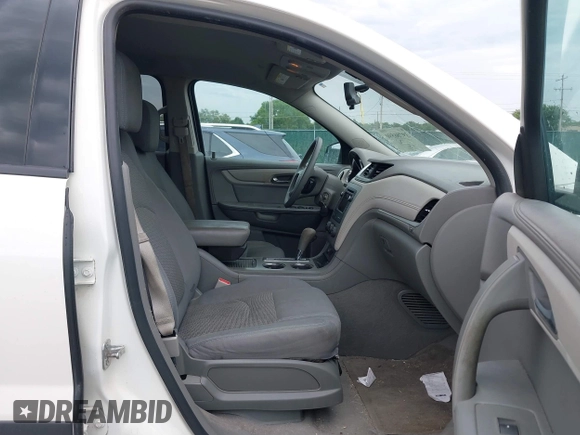 2014 Chevrolet Traverse LS z VIN 1GNKRFED8EJ232688, wystawiony jako IAAI lot #39786590 z przebiegiem 133 418 mil mil oraz . Historia ofert i sprzedaży dostępna na DreamBid. Obrazek 5.