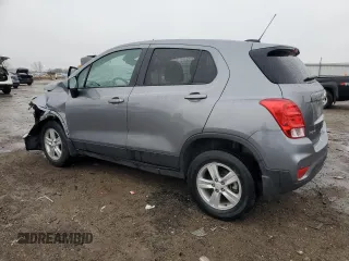 2020 Chevrolet Trax LS with VIN 3GNCJNSBXLL238345, listed as a Copart auction lot 81123504 with 33,505 mi miles and Salvage Title. Bid and sale history available at carsss.com. Image 2.