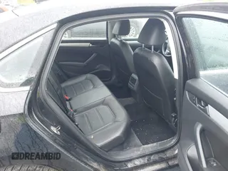 2012 Volkswagen Passat SE z VIN 1VWBP7A30CC101769, wystawiony jako IAAI lot #42281010 z przebiegiem 161 003 mil mil oraz . Historia ofert i sprzedaży dostępna na DreamBid. Obrazek 8.