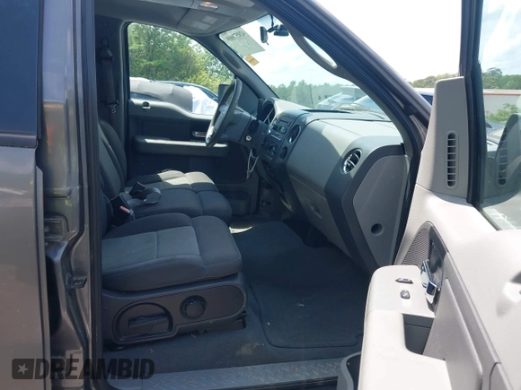 2005 Ford F-150 XLT with VIN 1FTPW12515KE80153, listed as a IAAI auction lot 42057009 with 135,454 mi miles. Bid and sale history available at carsss.com. Image 5.