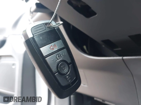 2021 Ford Escape SE with VIN 1FMCU0G67MUA28772, listed as a IAAI auction lot 42114499 with 21,818 mi miles and . Bid and sale history available at DreamBid. Image 11.