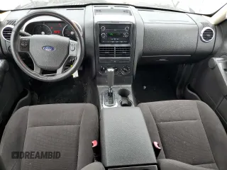 2010 Ford Explorer XLT with VIN 1FMEU6DE4AUA64406, listed as a Copart auction lot 57461695 with 143,733 mi miles and Salvage title. Bid and sale history available at DreamBid. Image 8.