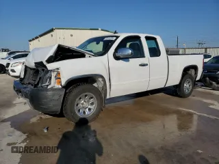 2011 Chevrolet Silverado 1500 Work Truck with VIN 1GCRKPE39BZ128975, listed as a Copart auction lot 76124704 with 180,814 mi miles and Salvage Title. Bid and sale history available at DreamBid. Image 1.