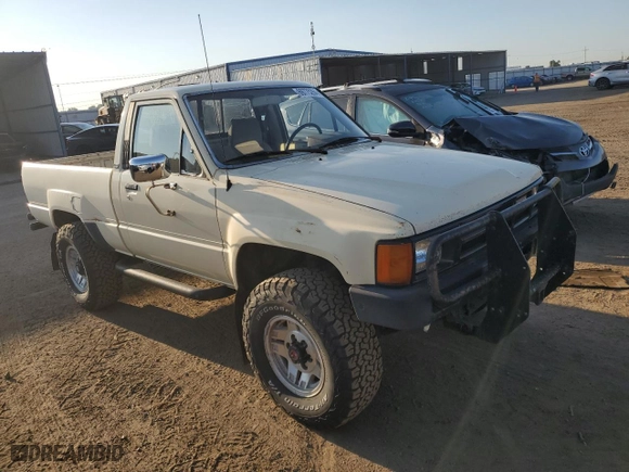 1986 Toyota Std Bed Trucks 4WD with VIN JT4RN63R3G5019127, listed as a Copart auction lot 69775264 with NaN miles and Clean Title. Bid and sale history available at carsss.com. Image 4.