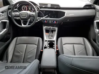 2022 Audi Q3 Premium Plus z VIN WA1BUCF37N1136931, wystawiony jako Copart lot #65228584 z przebiegiem 21 178 mil mil oraz Szkoda całkowita • Salvage title. Historia ofert i sprzedaży dostępna na DreamBid. Obrazek 8.