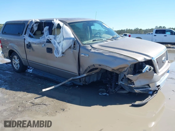 2004 Ford F-150 XLT with VIN 1FTPW12584KB15886, listed as a IAAI auction lot 41720147 with 226,881 mi miles. Bid and sale history available at carsss.com. Image 1.