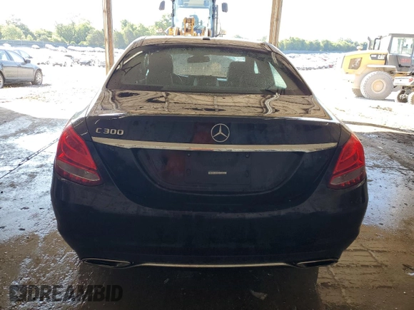 2018 Mercedes-Benz C 300 z VIN 55SWF4JB5JU266535, wystawiony jako Copart lot #61848525 z przebiegiem 121 869 mil mil oraz Szkoda całkowita • Salvage title. Historia ofert i sprzedaży dostępna na DreamBid. Obrazek 6.