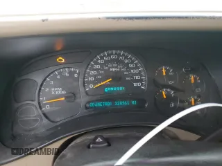 2004 GMC Yukon SLT with VIN 1GKEC13Z34R313210, listed as a Copart auction lot 51150575 with 328,961 mi miles and Salvage Title. Bid and sale history available at carsss.com. Image 9.