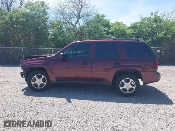 2007 Chevrolet TrailBlazer LS with VIN 1GNDS13S172275140, listed as a IAAI auction lot 42129093 with 212,903 mi miles and . Bid and sale history available at DreamBid. Image 15.
