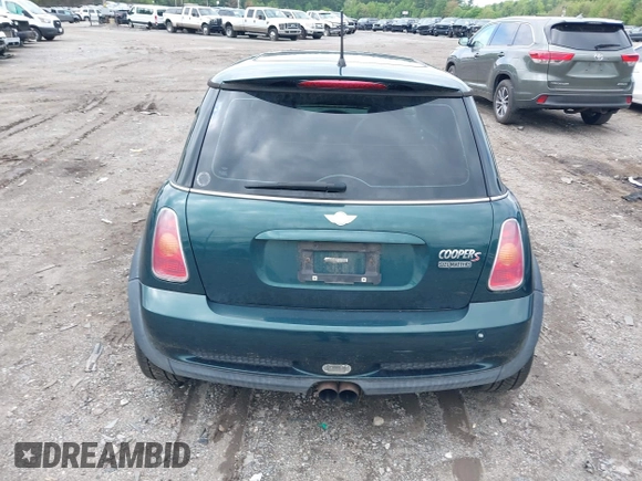 2003 MINI Hardtop S z VIN WMWRE33423TD67347, wystawiony jako IAAI lot #42267289 z przebiegiem 79 740 mil mil oraz . Historia ofert i sprzedaży dostępna na DreamBid. Obrazek 16.