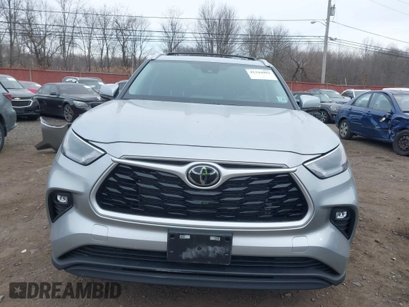 2024 Toyota Highlander LE with VIN 5TDKDRBH3RS532227, listed as a IAAI auction lot 41344982 with 10,116 mi miles and . Bid and sale history available at DreamBid. Image 12.
