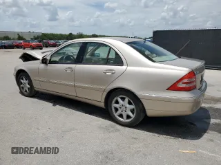 2002 Mercedes-Benz C 230/260/280/320 с VIN WDBRF61J32F155270, выставлен на аукционе Copart как лот 58742125 с пробегом 148 035 миль миль и Списание • Salvage title. История ставок и продаж доступна на DreamBid. Изображение 2.