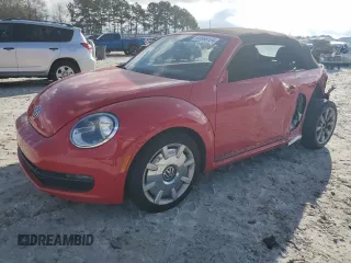 2015 Volkswagen Beetle 1.8T with VIN 3VW517AT6FM807260, listed as a Copart auction lot 85586124 with 88,565 mi miles and Salvage title. Bid and sale history available at DreamBid. Image 1.