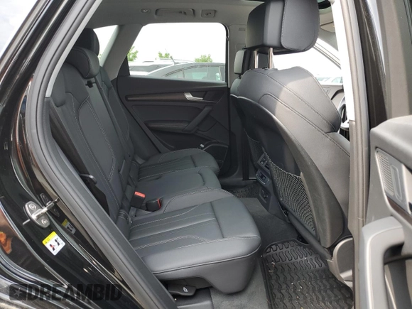 2024 Audi Q5 S line Premium Plus z VIN WA1EAAFYXR2015624, wystawiony jako Copart lot #59953855 z przebiegiem 14 627 mil mil oraz Szkoda całkowita • Salvage title. Historia ofert i sprzedaży dostępna na DreamBid. Obrazek 11.