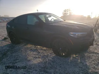 2022 BMW X6 xDrive40i with VIN 5UXCY6C01N9K62454, listed as a Copart auction lot 85250084 with 40,264 mi miles and Salvage Title. Bid and sale history available at carsss.com. Image 4.
