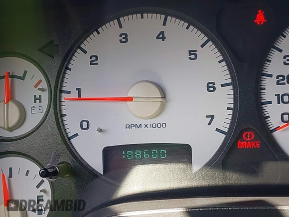 2005 Dodge 1500 ST with VIN 1D7HU18N05J608086, listed as a IAAI auction lot 42067740 with 188,680 mi miles. Bid and sale history available at carsss.com. Image 15.