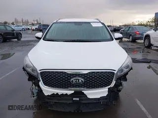 2018 Kia Sorento LX with VIN 5XYPG4A3XJG380986, listed as a IAAI auction lot 41732312 with 86,927 mi miles. Bid and sale history available at carsss.com. Image 12.