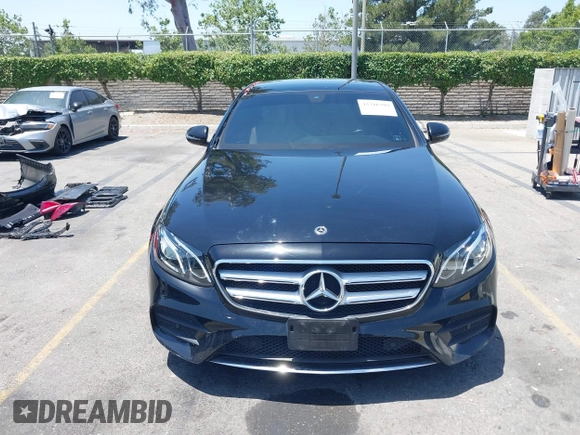 2017 Mercedes-Benz E 300 Luxury z VIN WDDZF4JB6HA116506, wystawiony jako IAAI lot #42316399 z przebiegiem 61 135 mil mil oraz . Historia ofert i sprzedaży dostępna na DreamBid. Obrazek 13.