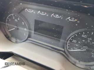 2024 Ford F-250 XL z VIN 1FTBF2BAXRED42774, wystawiony jako Copart lot #52189435 z przebiegiem Nie podano mil oraz Szkody całkowita. Historia ofert i sprzedaży dostępna na DreamBid. Obrazek 9.
