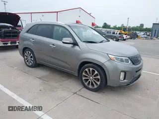 2014 Kia Sorento SX z VIN 5XYKW4A77EG434282, wystawiony jako IAAI lot #42513036 z przebiegiem 175 186 mil mil oraz . Historia ofert i sprzedaży dostępna na DreamBid. Obrazek 1.