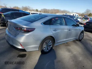 2018 Hyundai Sonata Hybrid SE with VIN KMHE24L31JA082504, listed as a Copart auction lot 88340645 with 91,148 mi miles and Salvage Title. Bid and sale history available at carsss.com. Image 3.