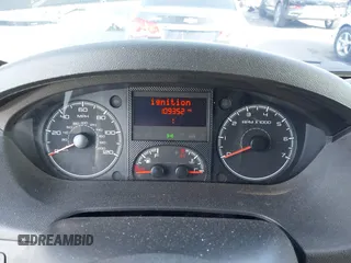 2016 Ram ProMaster Cargo z VIN 3C6TRVAG5GE134667, wystawiony jako IAAI lot #41411317 z przebiegiem 109 352 mil mil oraz . Historia ofert i sprzedaży dostępna na DreamBid. Obrazek 7.