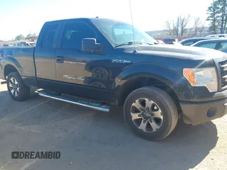 2014 Ford F-150 XL with VIN 1FTEX1CM1EKG04187, listed as a IAAI auction lot 41353752 with 174,111 mi miles. Bid and sale history available at carsss.com. Image 1.