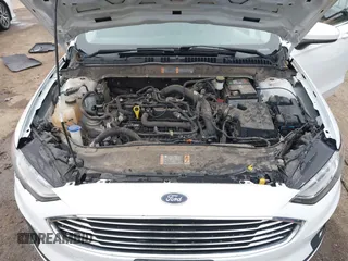 2020 Ford Fusion SE with VIN 3FA6P0HD5LR136325, listed as a IAAI auction lot 41200798 with 120,696 mi miles. Bid and sale history available at carsss.com. Image 10.