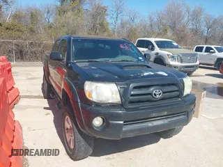 2008 Toyota Tacoma PreRunner with VIN 5TEJU62NX8Z478796, listed as a IAAI auction lot 41563582 with 322,746 mi miles. Bid and sale history available at carsss.com. Image 1.