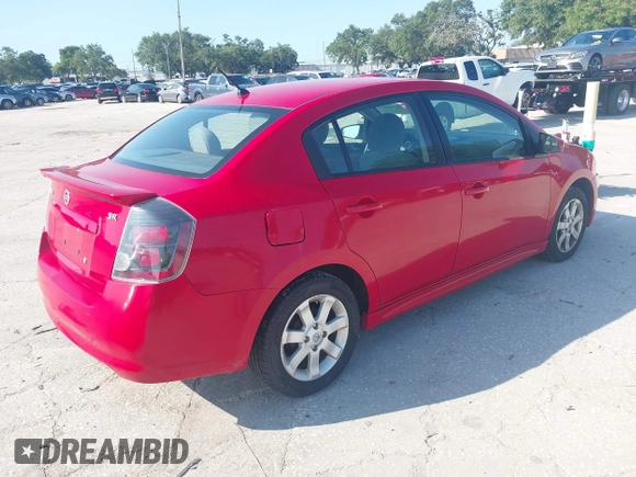 2012 Nissan Sentra S z VIN 3N1AB6AP8CL705426, wystawiony jako IAAI lot #42598817 z przebiegiem 139 781 mil mil oraz . Historia ofert i sprzedaży dostępna na DreamBid. Obrazek 4.