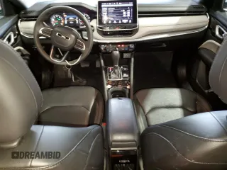 2024 Jeep Compass Limited z VIN 3C4NJDCN0RT595109, wystawiony jako Copart lot #63819305 z przebiegiem 37 862 mil mil oraz Czysty tytuł • Clean title. Historia ofert i sprzedaży dostępna na DreamBid. Obrazek 8.