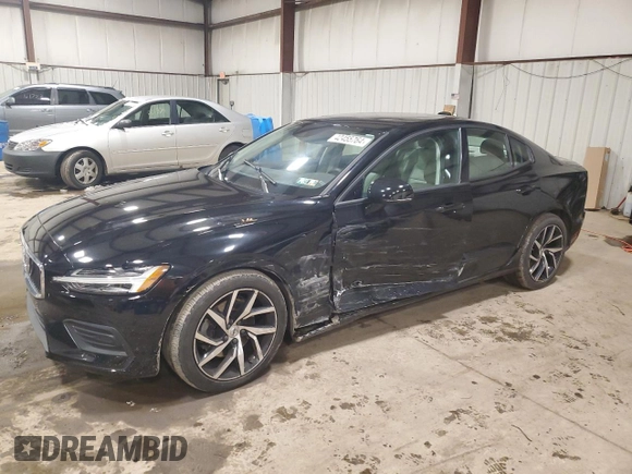 2020 Volvo S60 Momentum with VIN 7JR102FK1LG048712, listed as a Copart auction lot 42455764 with 17,512 mi miles. Bid and sale history available at carsss.com. Image 1.