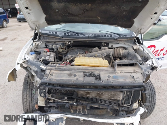 2018 Ford F-150 XL with VIN 1FTMF1CB7JKC69637, listed as a IAAI auction lot 41881356 with 1 mi miles. Bid and sale history available at carsss.com. Image 10.