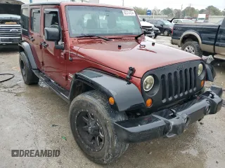 2007 Jeep Wrangler Unlimited Sahara z VIN 1J4GB59157L199454, wystawiony jako Copart lot #82314724 z przebiegiem Nie podano mil oraz Czysty tytuł • Clean title. Historia ofert i sprzedaży dostępna na DreamBid. Obrazek 4.