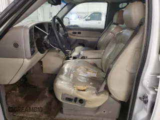 2002 Chevrolet Suburban LS with VIN 1GNFK16Z12J151899, listed as a Copart auction lot 44806045 with 246,640 mi miles and Salvage Title. Bid and sale history available at carsss.com. Image 7.
