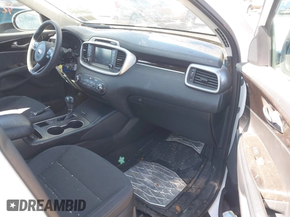 2018 Kia Sorento LX with VIN 5XYPGDA39JG415677, listed as a IAAI auction lot 42051631 with 72,734 mi miles. Bid and sale history available at carsss.com. Image 5.
