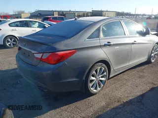 2012 Hyundai Sonata SE with VIN 5NPEC4ABXCH445938, listed as a IAAI auction lot 41834148 with 149,506 mi miles and . Bid and sale history available at carsss.com. Image 4.