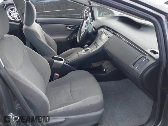 2015 Toyota Prius Four with VIN JTDKN3DU1F0398370, listed as a IAAI auction lot 41925595 with 130,131 mi miles. Bid and sale history available at carsss.com. Image 5.