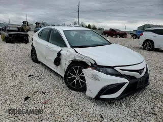 2022 Toyota Camry SE with VIN 4T1G11AK5NU624163, listed as a Copart auction lot 50743215 with 30,773 mi miles and Salvage Title. Bid and sale history available at carsss.com. Image 11.