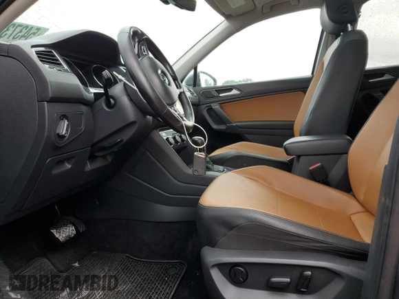 2018 Volkswagen Tiguan SEL с VIN 3VV3B7AX6JM202210, выставлен на аукционе Copart как лот 54373505 с пробегом 159 638 миль миль и Списание • Salvage title. История ставок и продаж доступна на DreamBid. Изображение 7.