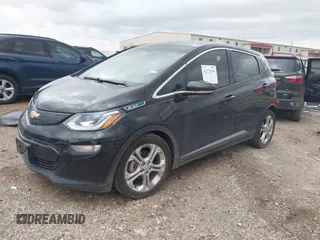 2020 Chevrolet Bolt EV LT z VIN 1G1FY6S08L4106463, wystawiony jako IAAI lot #42172094 z przebiegiem Nie podano mil oraz . Historia ofert i sprzedaży dostępna na DreamBid. Obrazek 2.