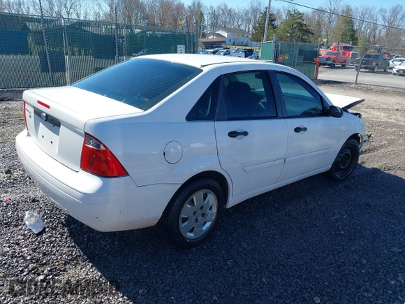 2007 Ford Focus S z VIN 1FAFP34N37W319953, wystawiony jako IAAI lot #41737822 z przebiegiem 208 801 mil mil oraz . Historia ofert i sprzedaży dostępna na DreamBid. Obrazek 4.