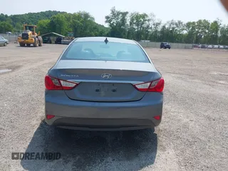 2014 Hyundai Sonata GLS z VIN 5NPEB4AC9EH890122, wystawiony jako IAAI lot #42405284 z przebiegiem 128 666 mil mil oraz . Historia ofert i sprzedaży dostępna na DreamBid. Obrazek 16.