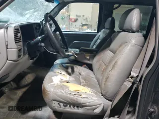 1999 GMC Suburban with VIN 3GKEC16R7XG548046, listed as a Copart auction lot 41491645 with 269,120 mi miles and Salvage Title. Bid and sale history available at carsss.com. Image 7.