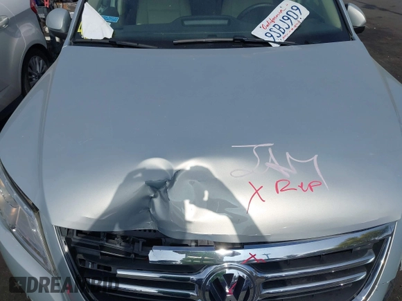 2011 Volkswagen Tiguan SEL with VIN WVGBV7AX2BW500817, listed as a IAAI auction lot 42292760 with 50,336 mi miles and . Bid and sale history available at DreamBid. Image 10.