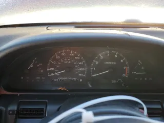 1993 Nissan 240SX SE Limited Edition z VIN JN3MS37A3PW202747, wystawiony jako Copart lot #82649544 z przebiegiem 198 171 mil mil oraz Szkody całkowita. Historia ofert i sprzedaży dostępna na DreamBid. Obrazek 9.