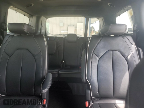 2025 Chrysler Pacifica Limited with VIN 2C4RC1GG1SR539601, listed as a Copart auction lot 60714795 with 9,796 mi miles and Clean title. Bid and sale history available at DreamBid. Image 10.