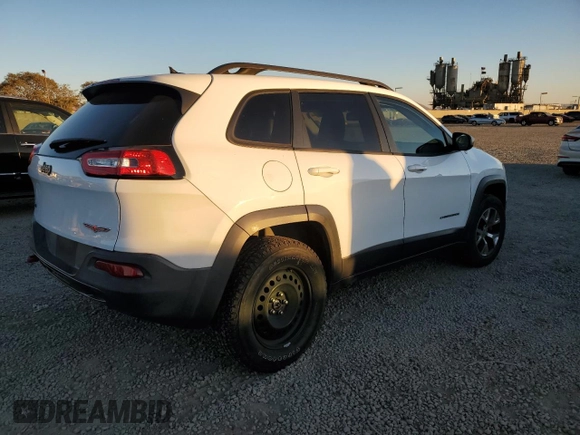 2014 Jeep Cherokee Trailhawk with VIN 1C4PJMBB4EW158878, listed as a Copart auction lot 88818735 with 126,221 mi miles and Clean Title. Bid and sale history available at carsss.com. Image 3.